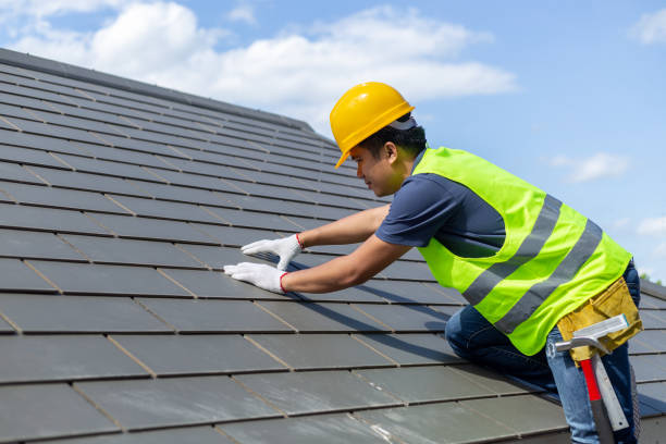 Best Gutter Installation and Roofing  in New London, WI